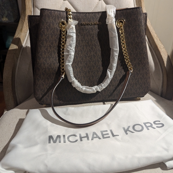 NWT Michael Kors Teagan Shoulder Bag - Picture 4 of 15